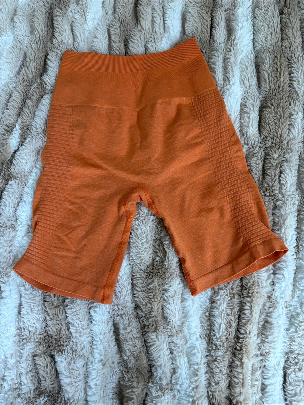 Alphalete Seamless High-Waist Bike Shorts - Orange